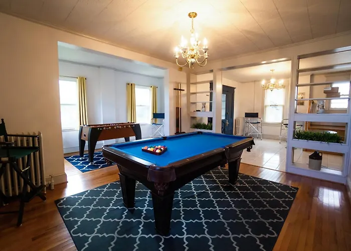 Spacious Home In A Quiet Neighborhood