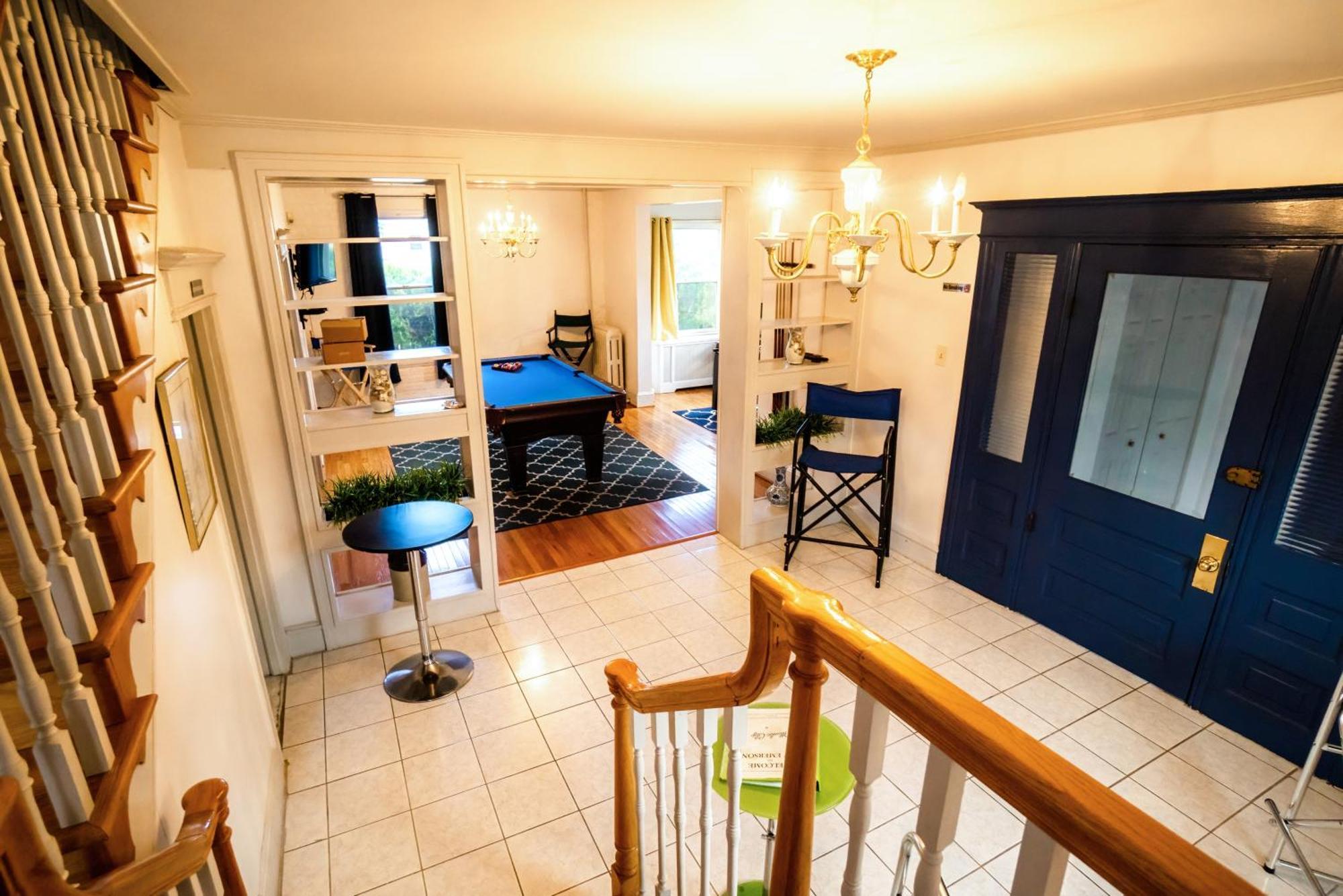Spacious In A Quiet Neighborhood *