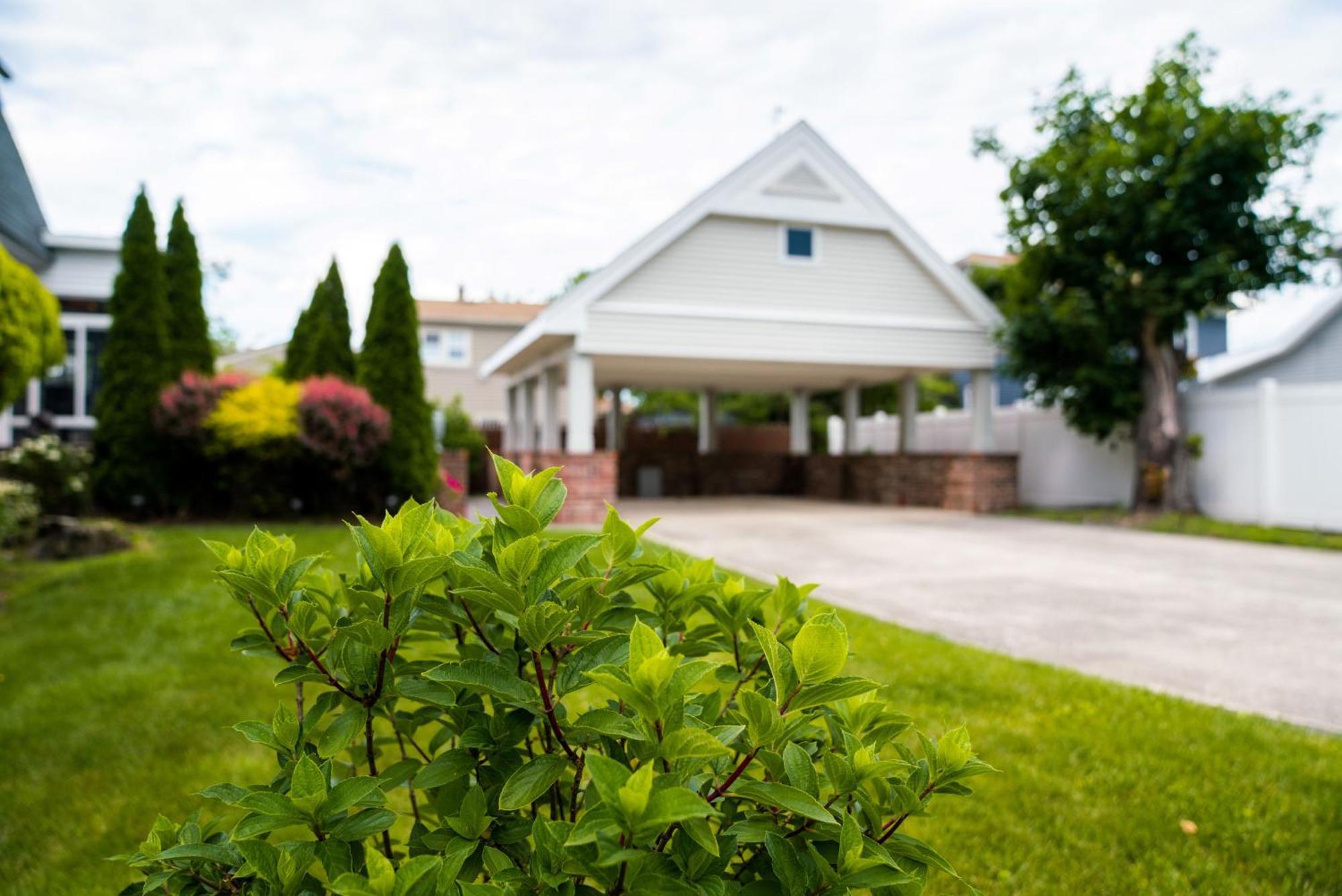Spacious In A Quiet Neighborhood
